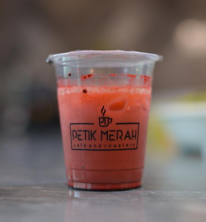 Petik Merah Homestay Pakualaman Exterior photo