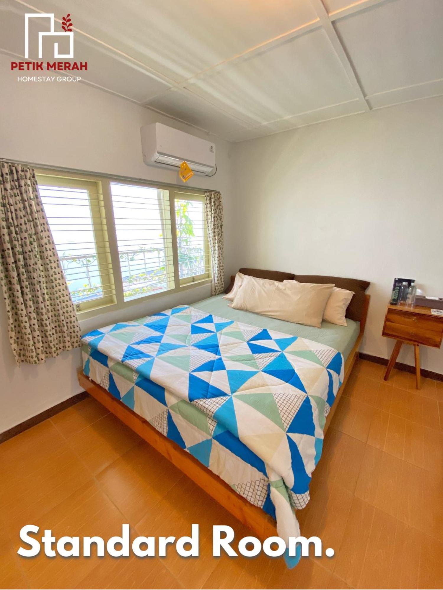 Petik Merah Homestay Pakualaman Exterior photo